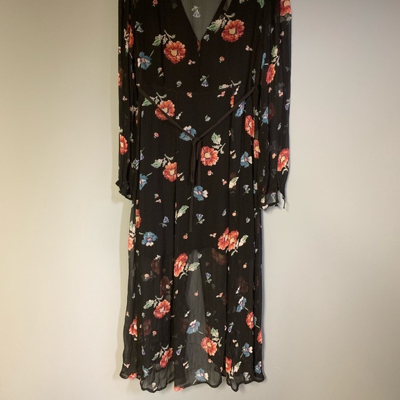 Urban Outfitters Floral Dress - Picture 2 of 2